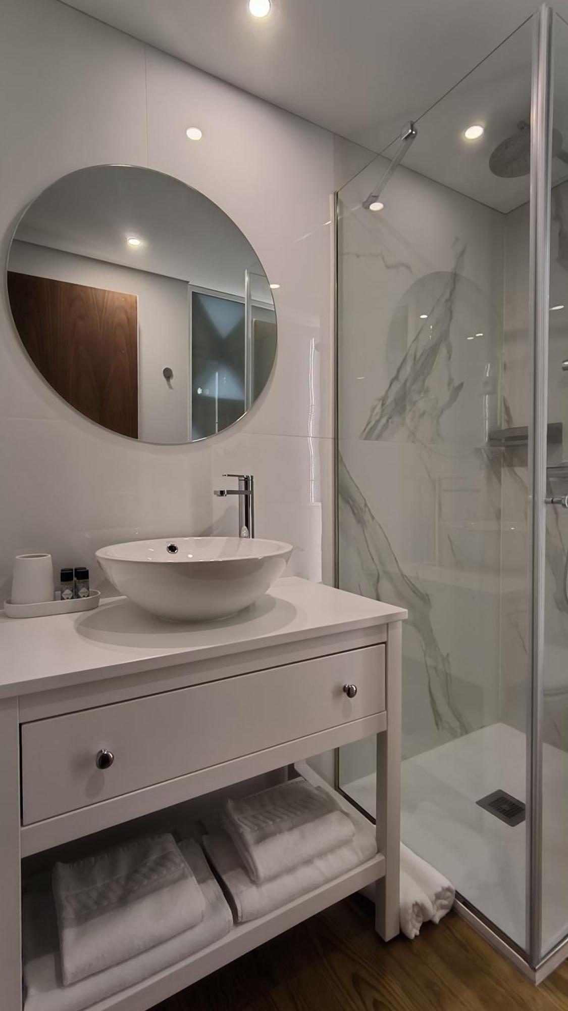 Domi Suites & Studios Guimarães Exteriör bild