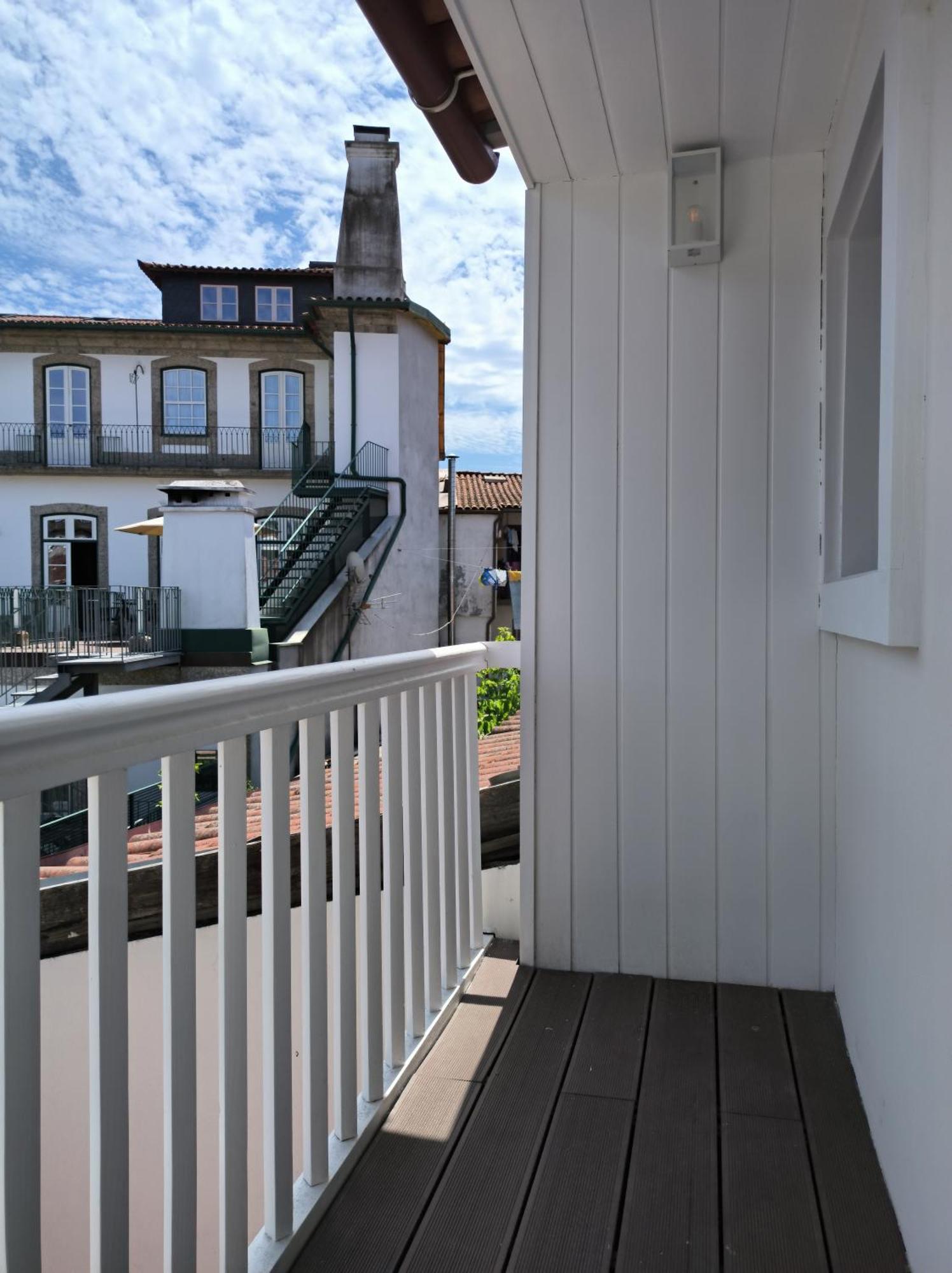 Domi Suites & Studios Guimarães Exteriör bild
