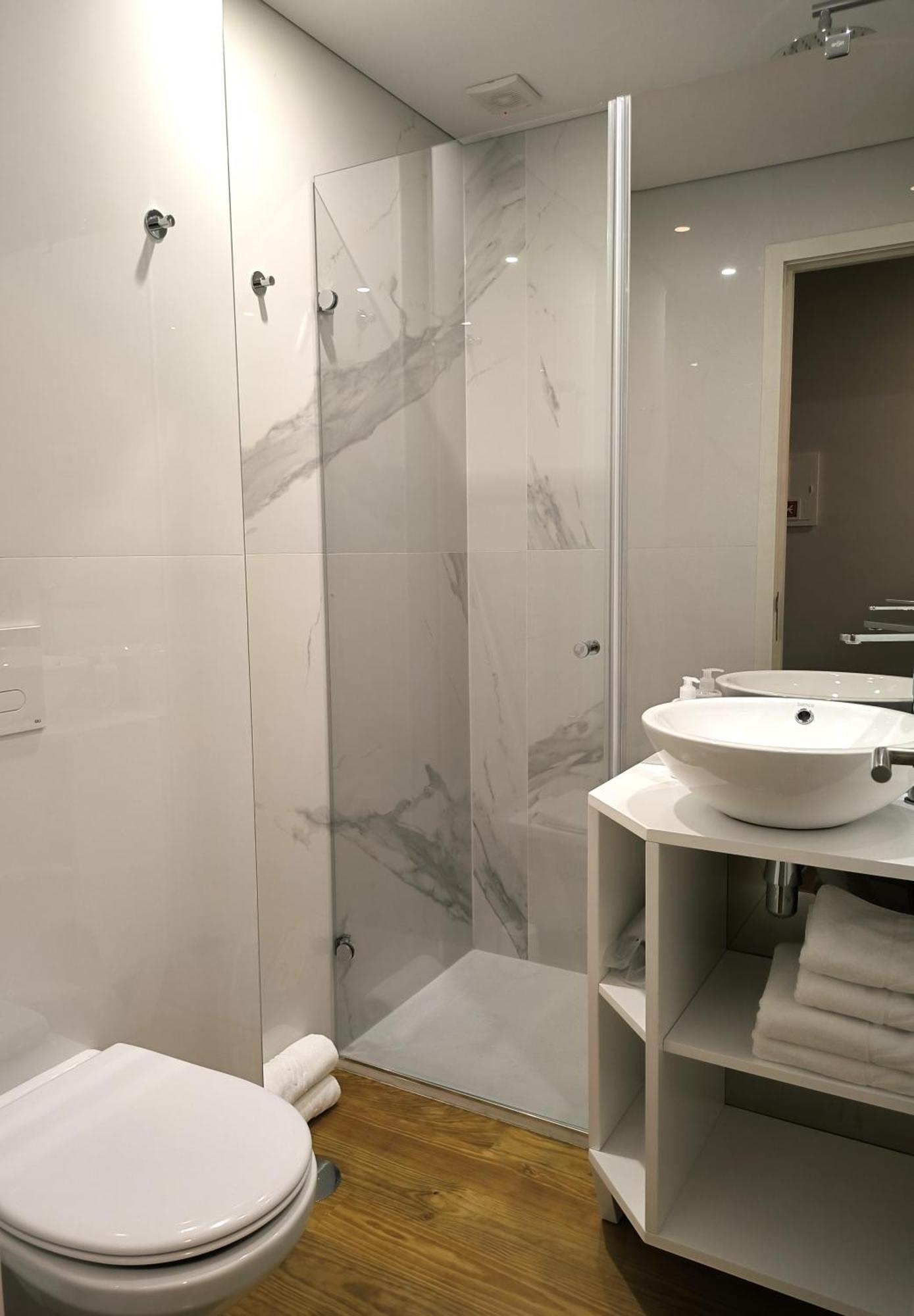 Domi Suites & Studios Guimarães Exteriör bild